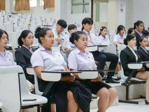 สัมมนาวิชาการ-สาขาวิชารัฐศาสตร์-8